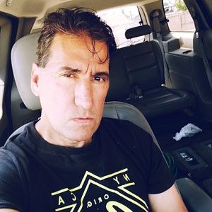 Meet your Posher, Luis